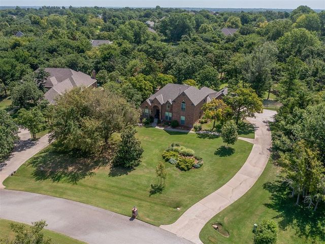 10049 Hidden Hollow Lane, Oklahoma City, OK 73151