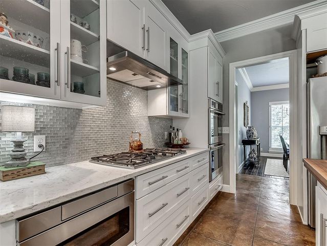 10049 Hidden Hollow Lane, Oklahoma City, OK 73151