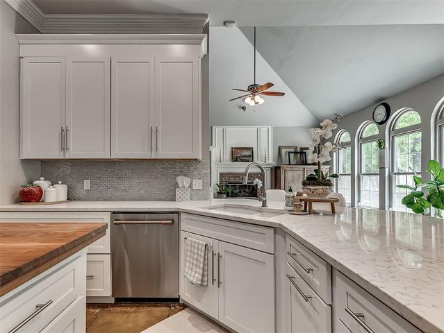 10049 Hidden Hollow Lane, Oklahoma City, OK 73151