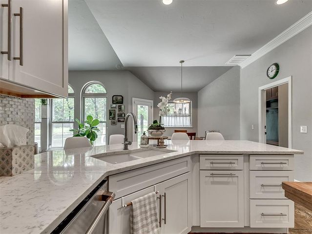 10049 Hidden Hollow Lane, Oklahoma City, OK 73151