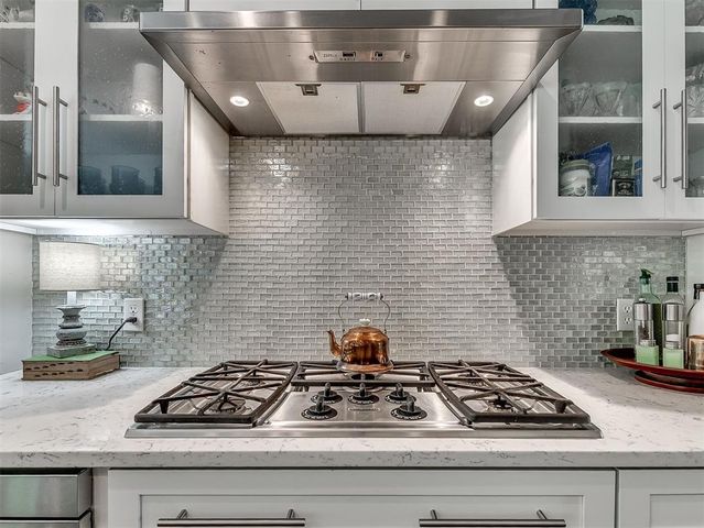 10049 Hidden Hollow Lane, Oklahoma City, OK 73151