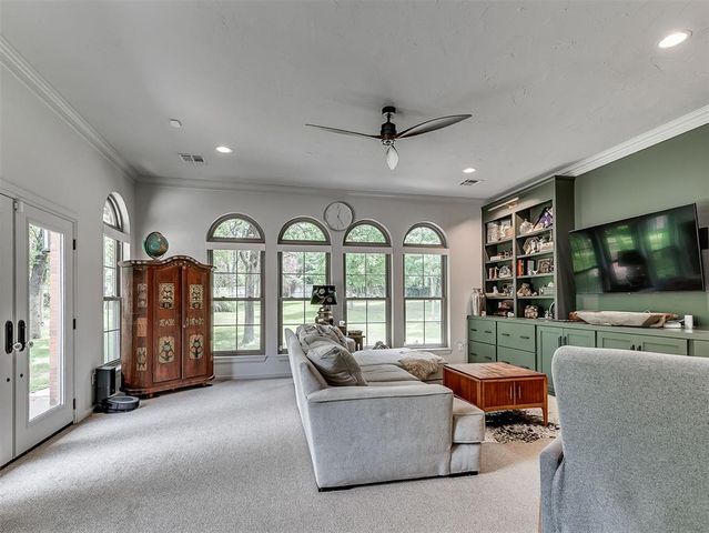 10049 Hidden Hollow Lane, Oklahoma City, OK 73151