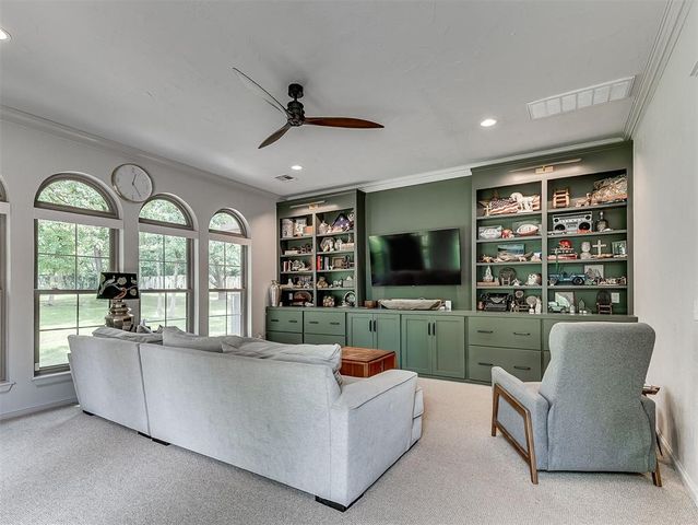 10049 Hidden Hollow Lane, Oklahoma City, OK 73151