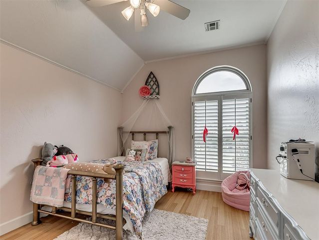 10049 Hidden Hollow Lane, Oklahoma City, OK 73151