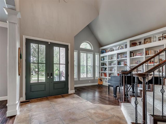 10049 Hidden Hollow Lane, Oklahoma City, OK 73151