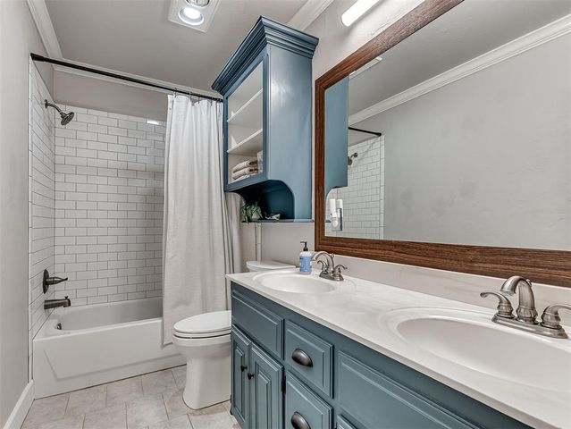 10049 Hidden Hollow Lane, Oklahoma City, OK 73151