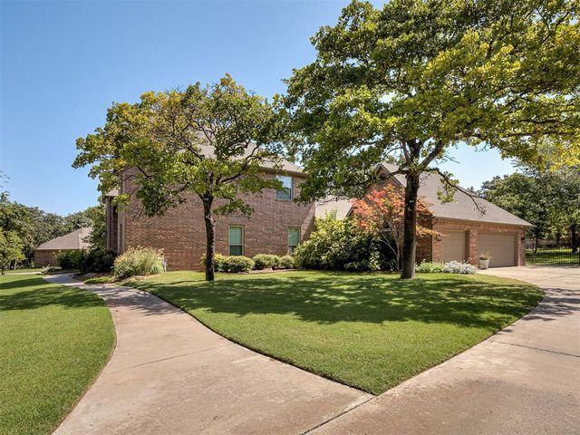 10049 Hidden Hollow Lane, Oklahoma City, OK 73151