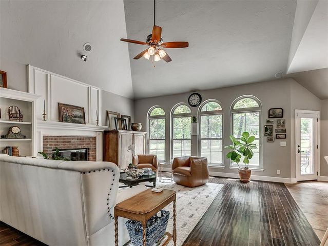 10049 Hidden Hollow Lane, Oklahoma City, OK 73151