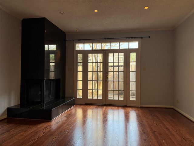 3636 Lake Street, Houston, TX 77098