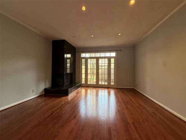 3636 Lake Street, Houston, TX 77098