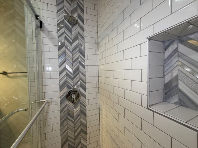 3636 Lake Street, Houston, TX 77098