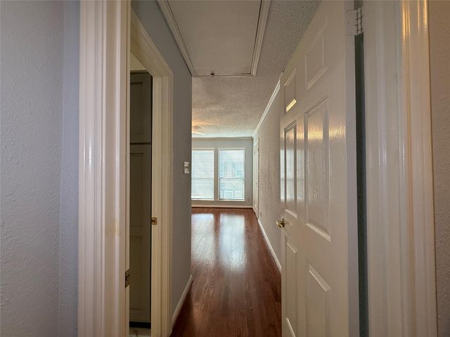 3636 Lake Street, Houston, TX 77098