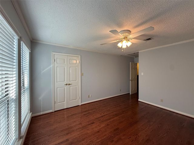 3636 Lake Street, Houston, TX 77098
