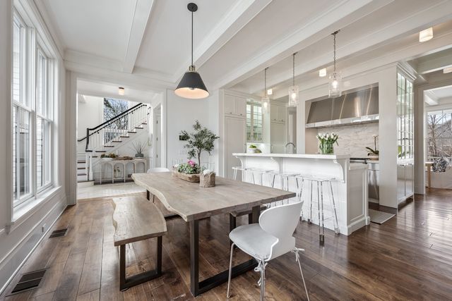 800 Glenview Road, Glenview, IL 60025