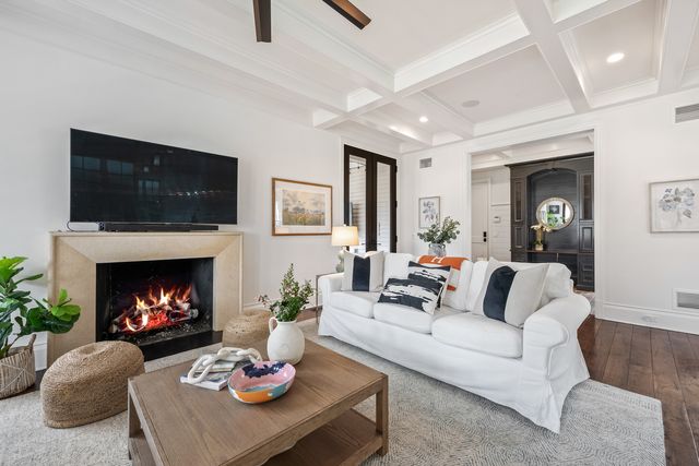 800 Glenview Road, Glenview, IL 60025