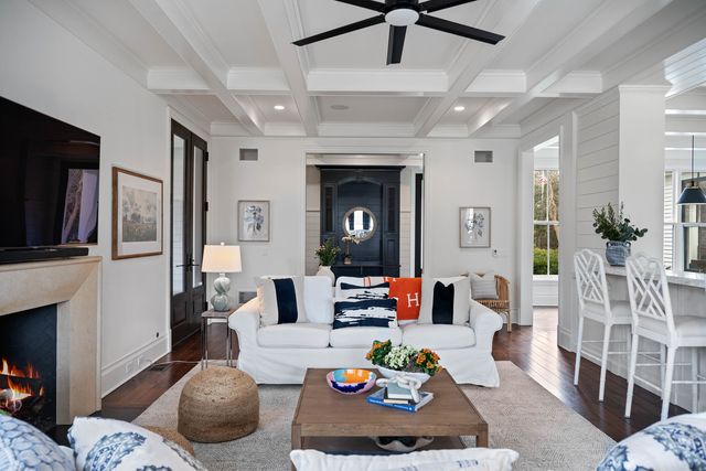 800 Glenview Road, Glenview, IL 60025