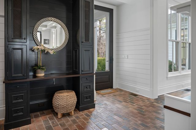 800 Glenview Road, Glenview, IL 60025