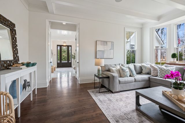 800 Glenview Road, Glenview, IL 60025