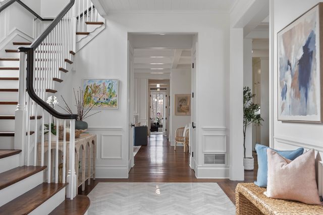 800 Glenview Road, Glenview, IL 60025