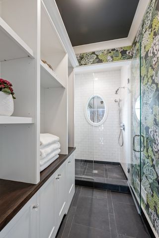 800 Glenview Road, Glenview, IL 60025