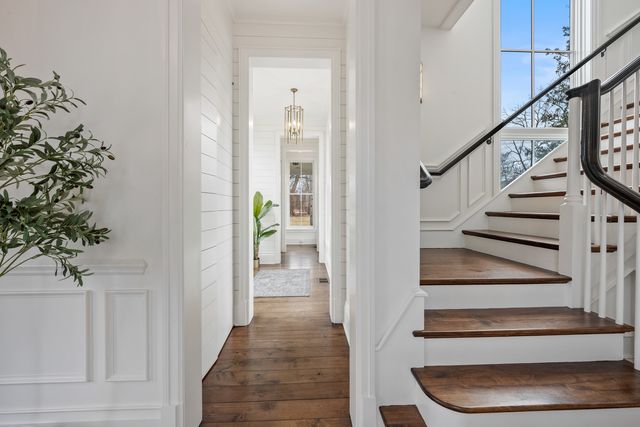 800 Glenview Road, Glenview, IL 60025