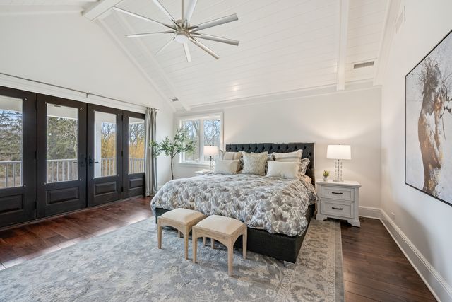 800 Glenview Road, Glenview, IL 60025