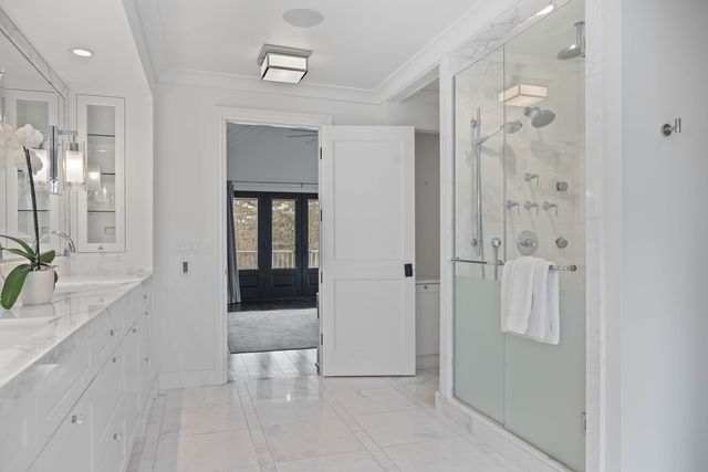 800 Glenview Road, Glenview, IL 60025