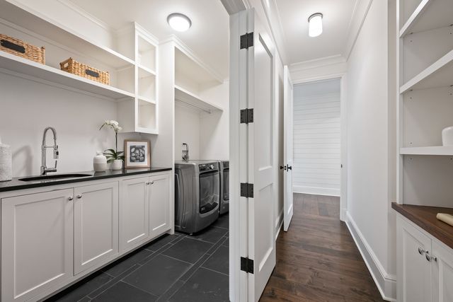 800 Glenview Road, Glenview, IL 60025