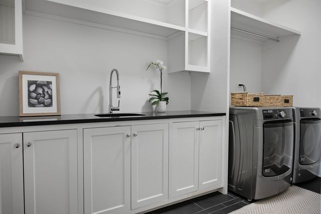 800 Glenview Road, Glenview, IL 60025