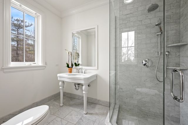 800 Glenview Road, Glenview, IL 60025