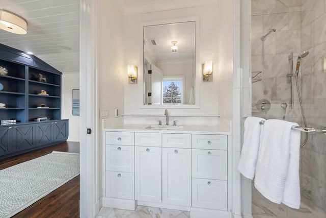 800 Glenview Road, Glenview, IL 60025