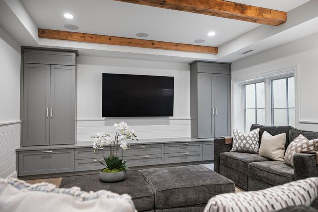 800 Glenview Road, Glenview, IL 60025