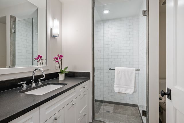 800 Glenview Road, Glenview, IL 60025