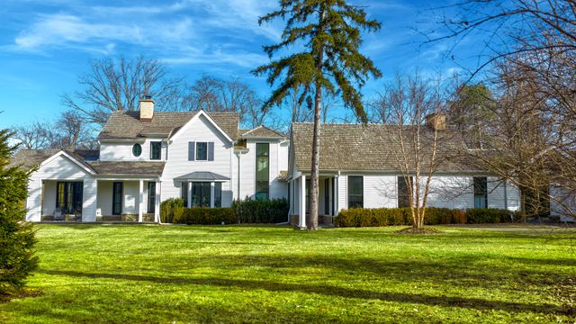 800 Glenview Road, Glenview, IL 60025