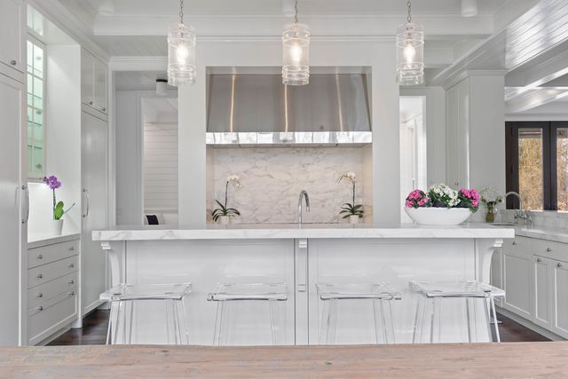 800 Glenview Road, Glenview, IL 60025