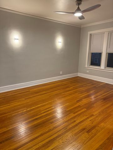 229 Washington Boulevard 1S, Oak Park, IL 60302