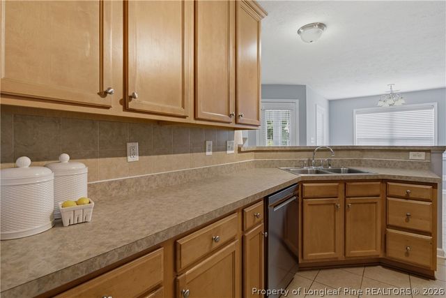 263 Thorncliff Drive, Raeford, NC 28376