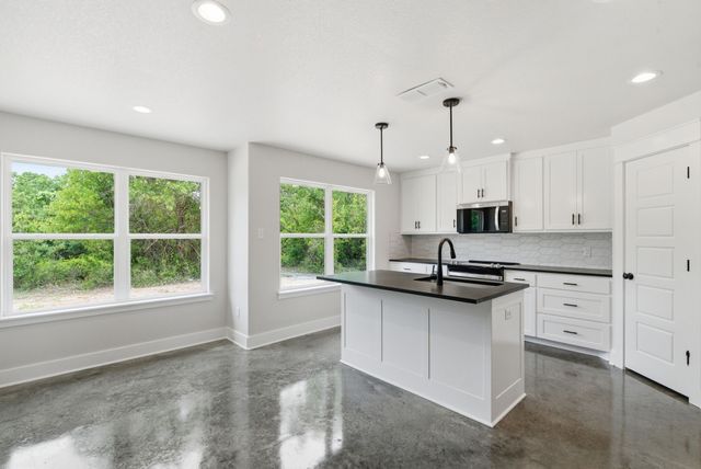 105 Graystone, Weatherford, TX 76088