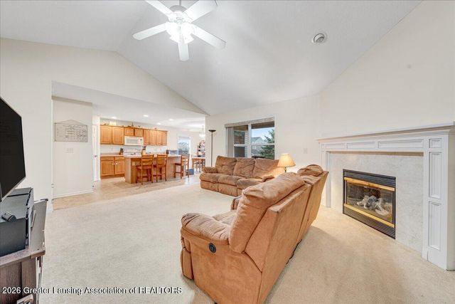 981 Saint Johns Chase, Grand Ledge, MI 48837