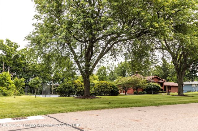 6232 Chieho Drive, Lansing, MI 48917