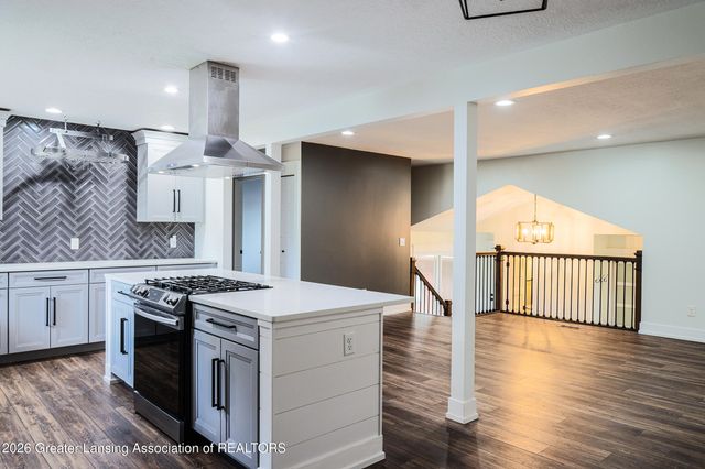 6232 Chieho Drive, Lansing, MI 48917