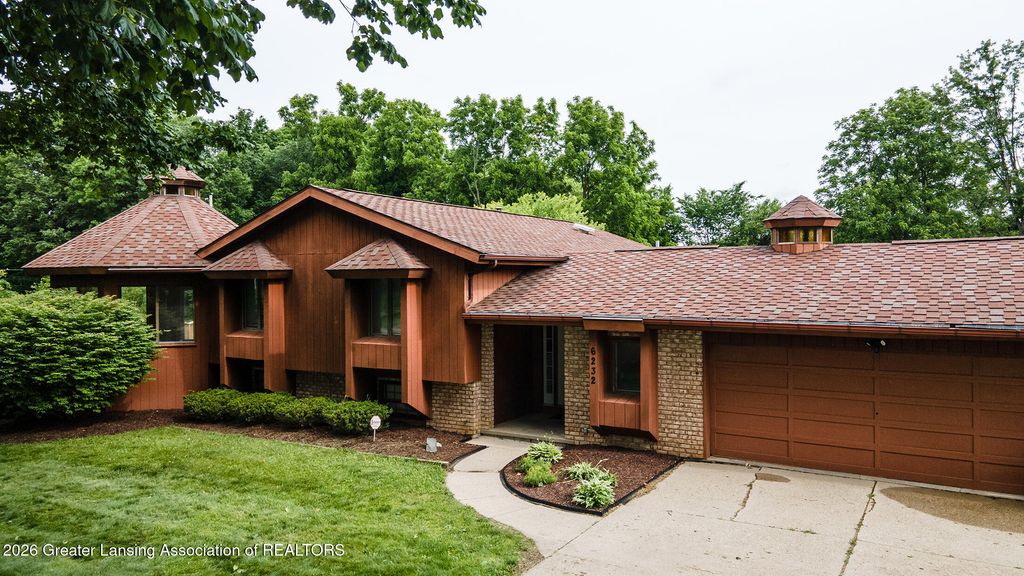 6232 Chieho Drive, Lansing, MI 48917