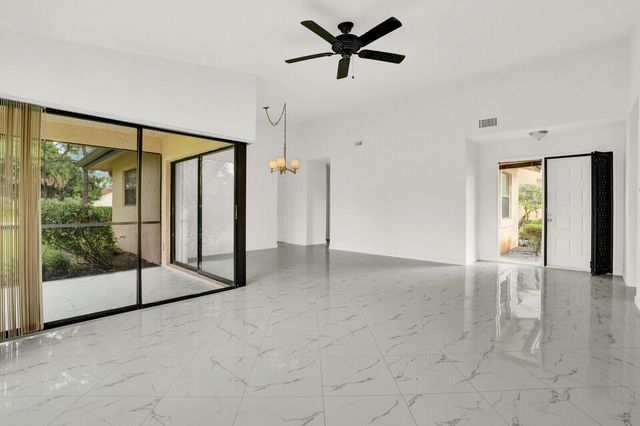 3705 SW Quail Meadow Trail E, Palm City, FL 34990