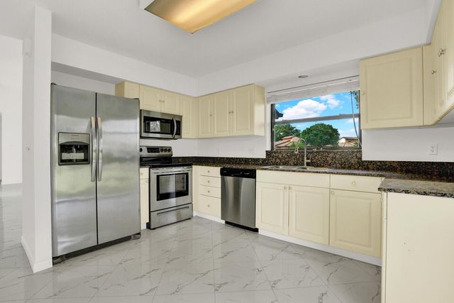 3705 SW Quail Meadow Trail E, Palm City, FL 34990