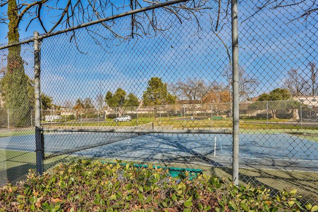 5901 Casa Alegre, Carmichael, CA 95608