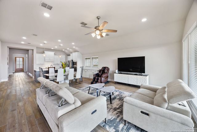 9328 Trestle Creek, San Antonio, TX 78254