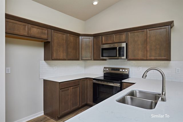 1047 NW Yorktown Drive, Waukee, IA 50263