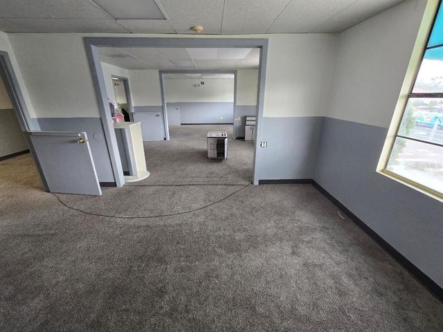 3715 US HIGHWAY 19, New Port Richey, FL 34652