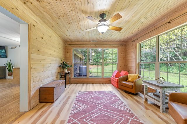 812 Good Hope Rd, Leoma, TN 38468