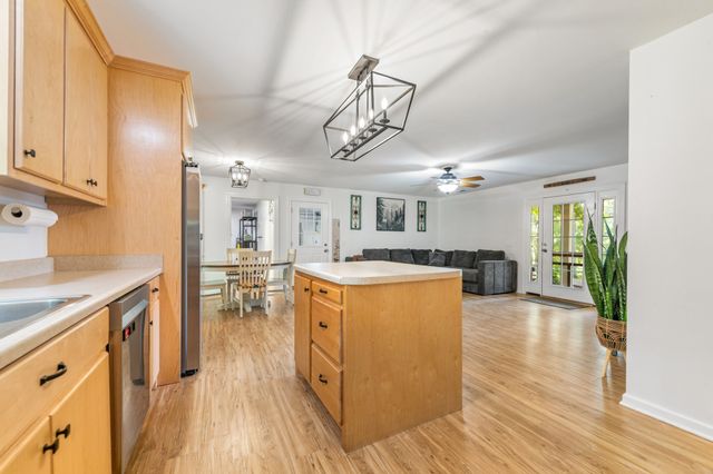 812 Good Hope Rd, Leoma, TN 38468